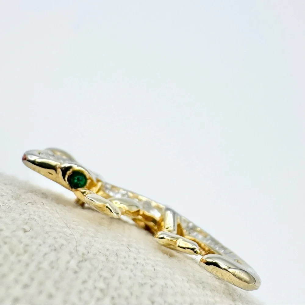 VNTG Gold Plated Gecko Lizard Brooch Pin Emerald Eyes